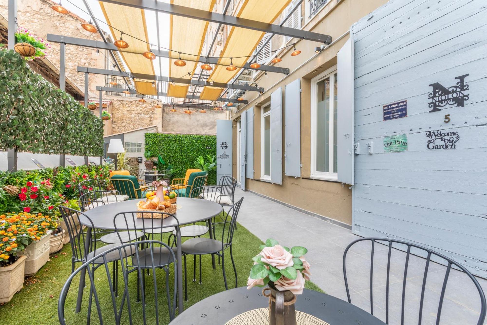 Апартаменты Adira Marseille Montgrand 2 Etoiles Экстерьер фото